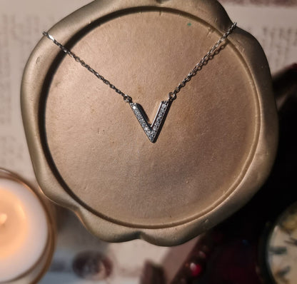 V  Letter Simple 925 Italian Silver Necklace